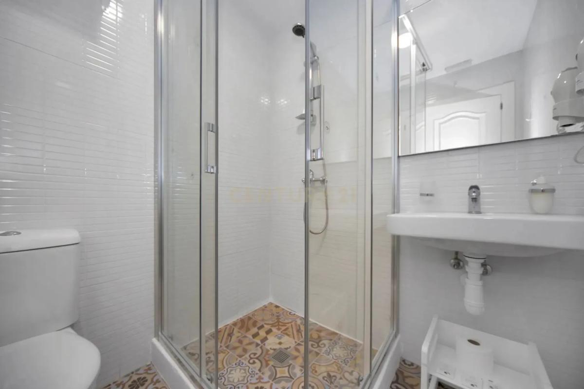 Propiedades en venta y alquiler en España photo 4