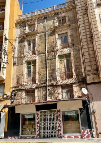Edificio residencial en plaza Nueva, 2 thumbnail 2