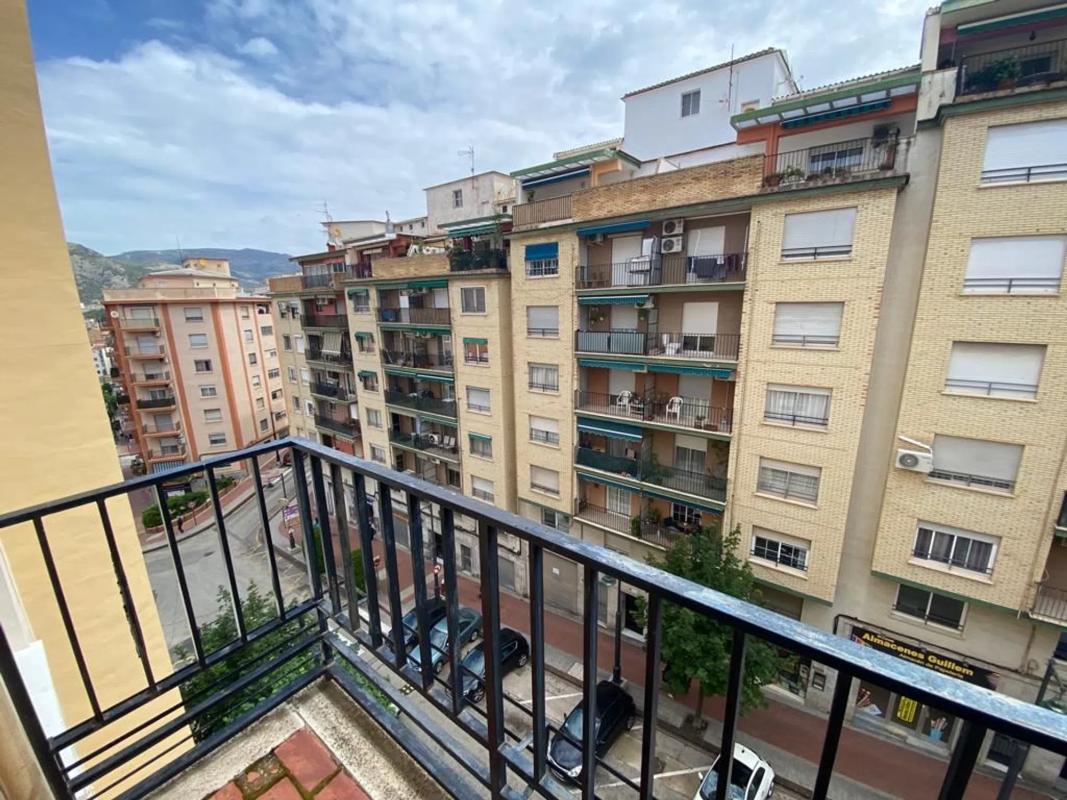 Budynek Mieszkalny o powierzchni 850m2 na sprzedaż w Alcoy photo 5