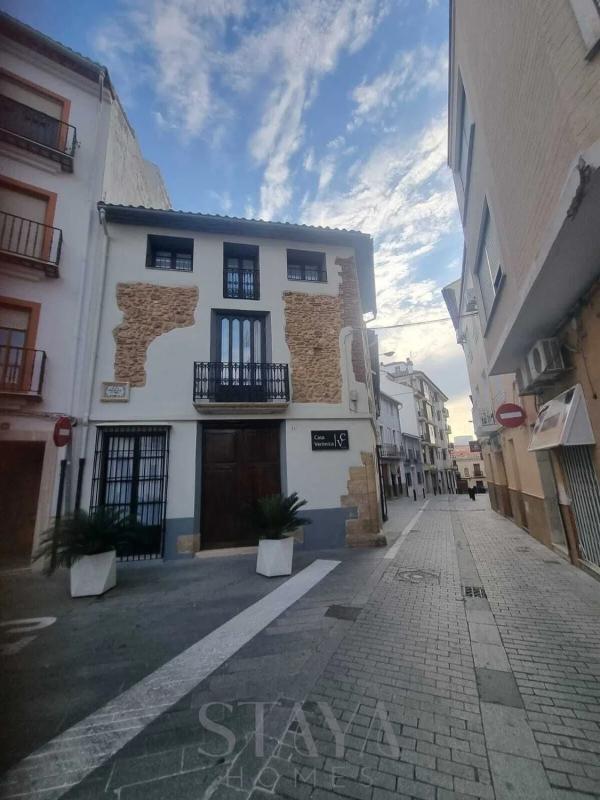 Propiedades en venta y alquiler en España photo 2