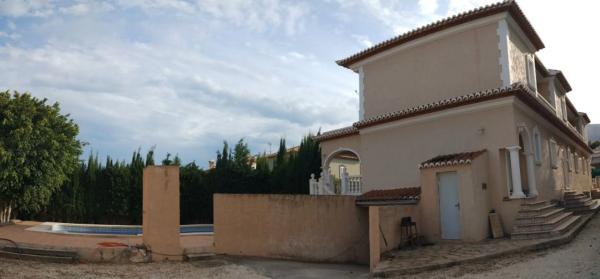 Independent chalet for sale in  Partida Garduix, Calpe photo 2