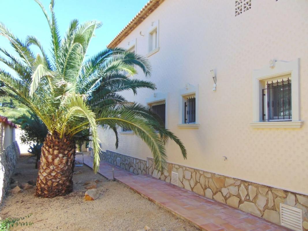 Properties for sale and rent in Spain photo 5