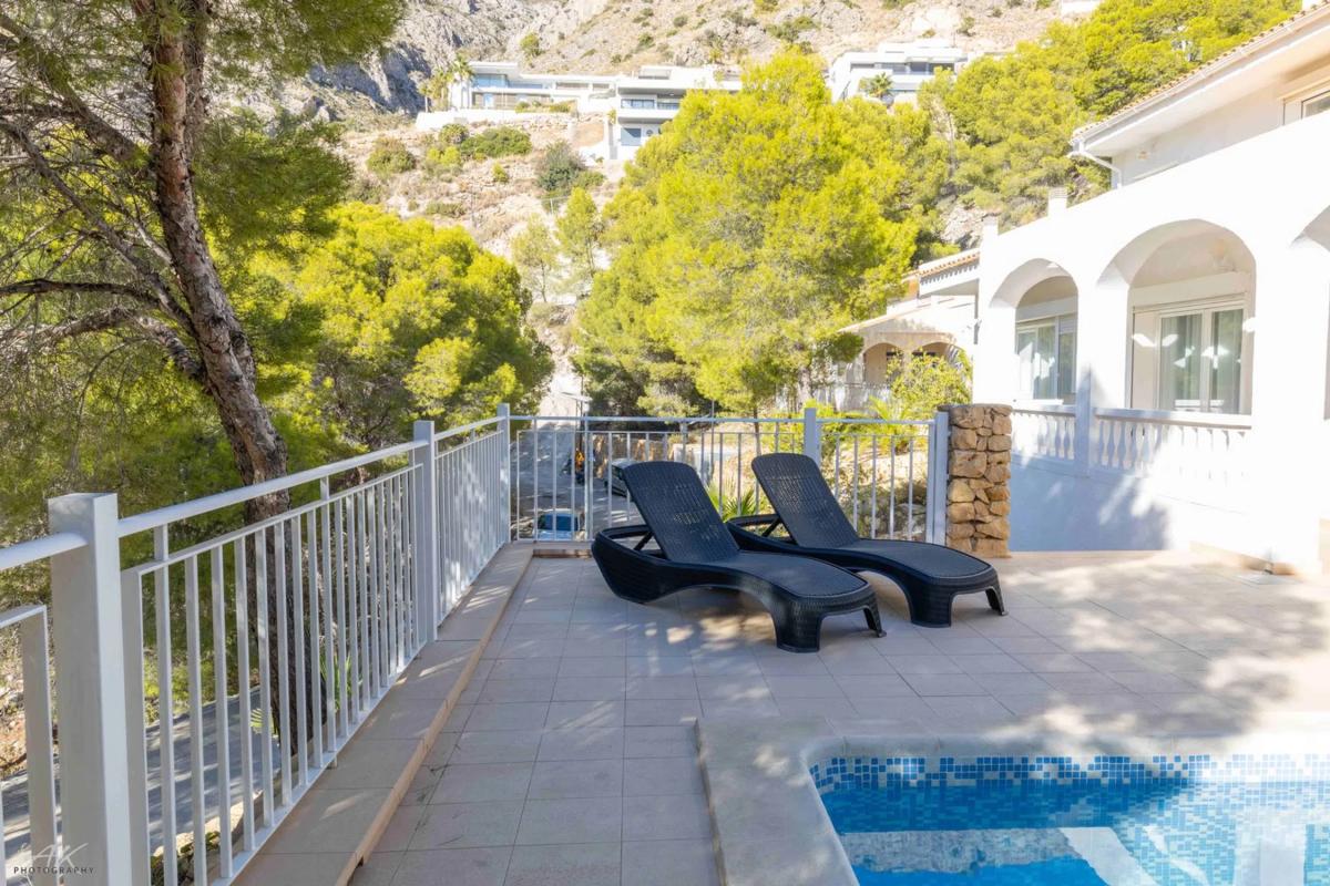 Properties for sale and rent in Spain photo 5