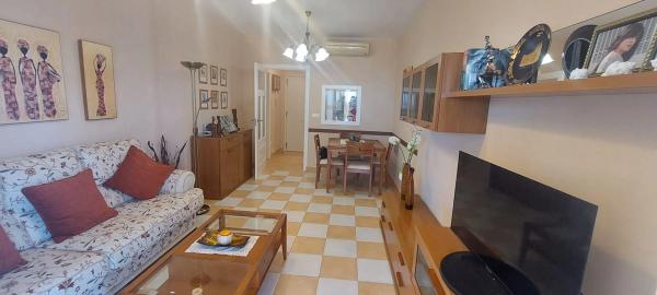 Mieszkanie na sprzedaż w  Calle Presidente Adolfo Suárez, Benidorm photo 2
