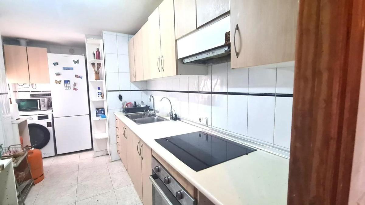 Sale of apartment in Pueblo Poniente, Benidorm
photo 1