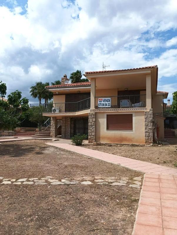 Properties for sale and rent in Spain photo 2