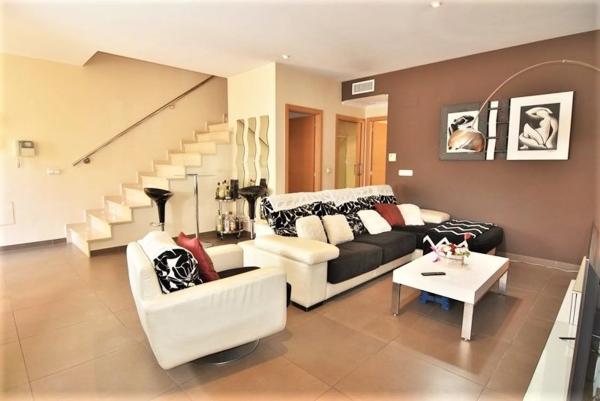 Chalet pareado thumbnail 1