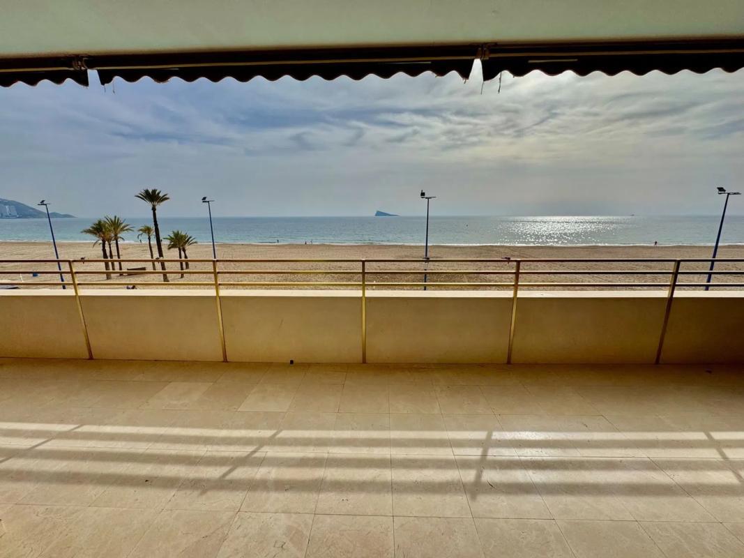 Venta de piso en Playa de Poniente, Benidorm
photo 2