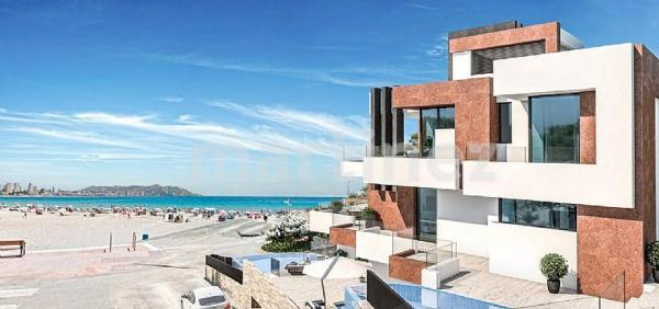 Duplex en venta en Avenida Vicente Llorca Alós, Benidorm photo 3