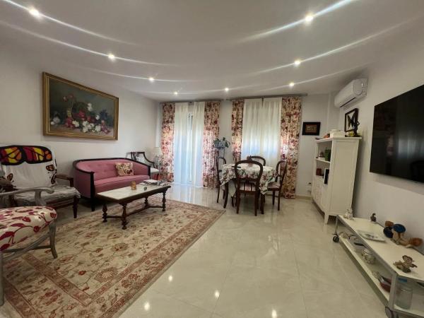 Piso en venta en  Pueblo Poniente, Benidorm photo 1