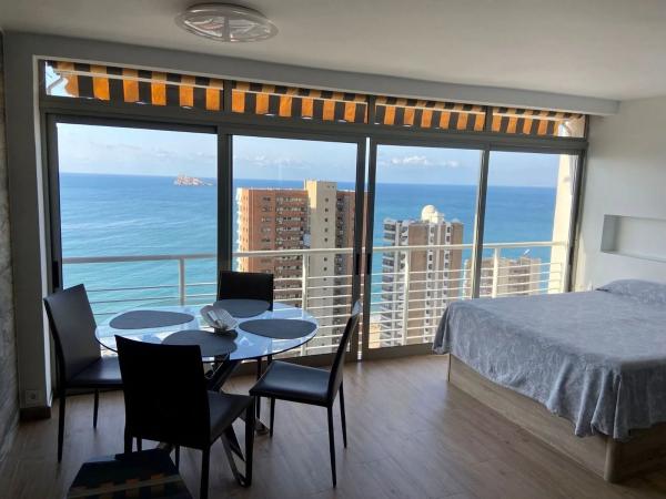 Apartment for sale in  Avenida del Mediterráneo, Benidorm photo 1
