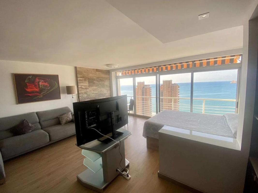 Sale of apartment in Avenida del Mediterráneo, Benidorm
 photo 3