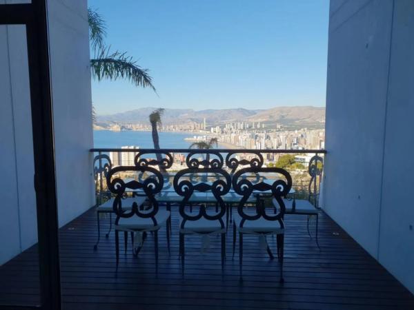 Chalet wolnostojący na sprzedaż w  Pueblo Levante, Benidorm photo 4