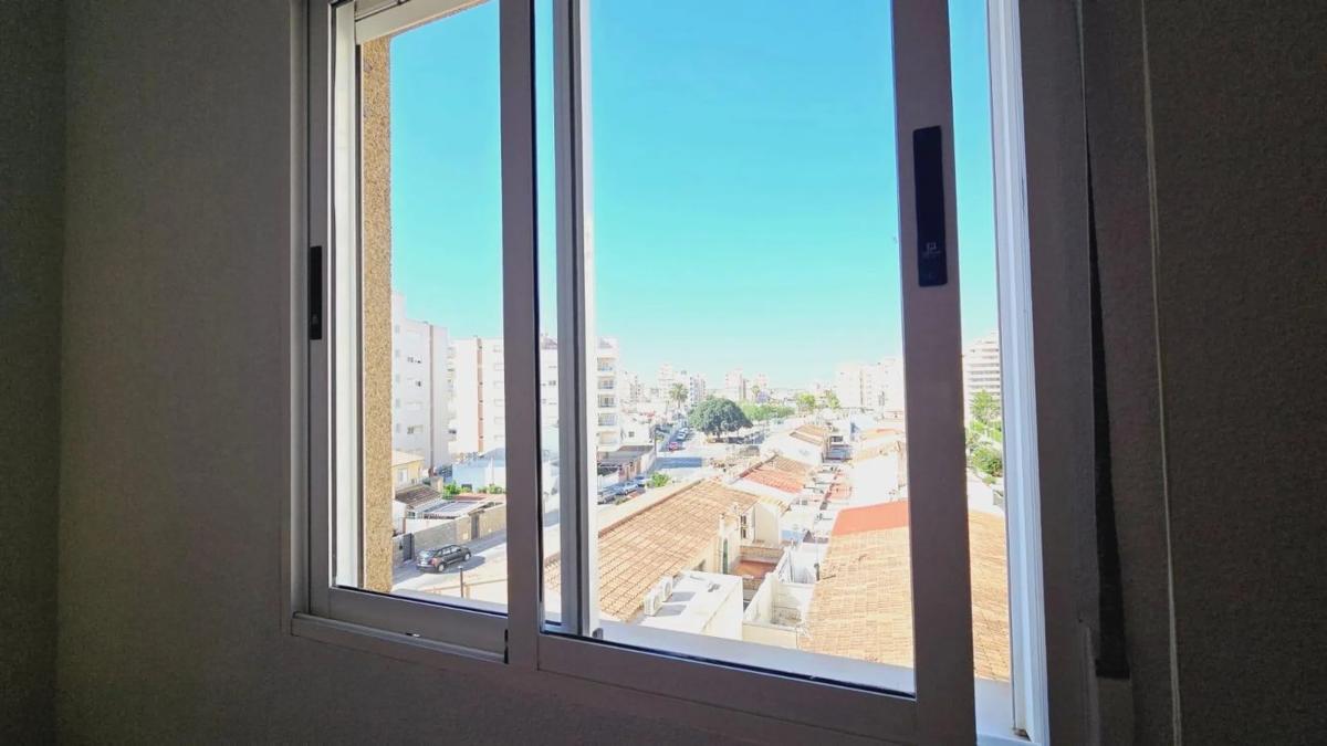 Venta de piso en Barrio Nueva Torrevieja, Torrevieja
 photo 2