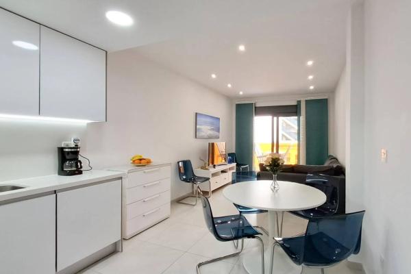 Apartment for sale in  Barrio El Acequión, Torrevieja photo 4