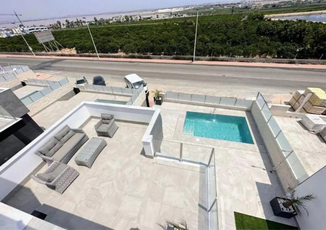 Properties for sale and rent in Spain photo 5