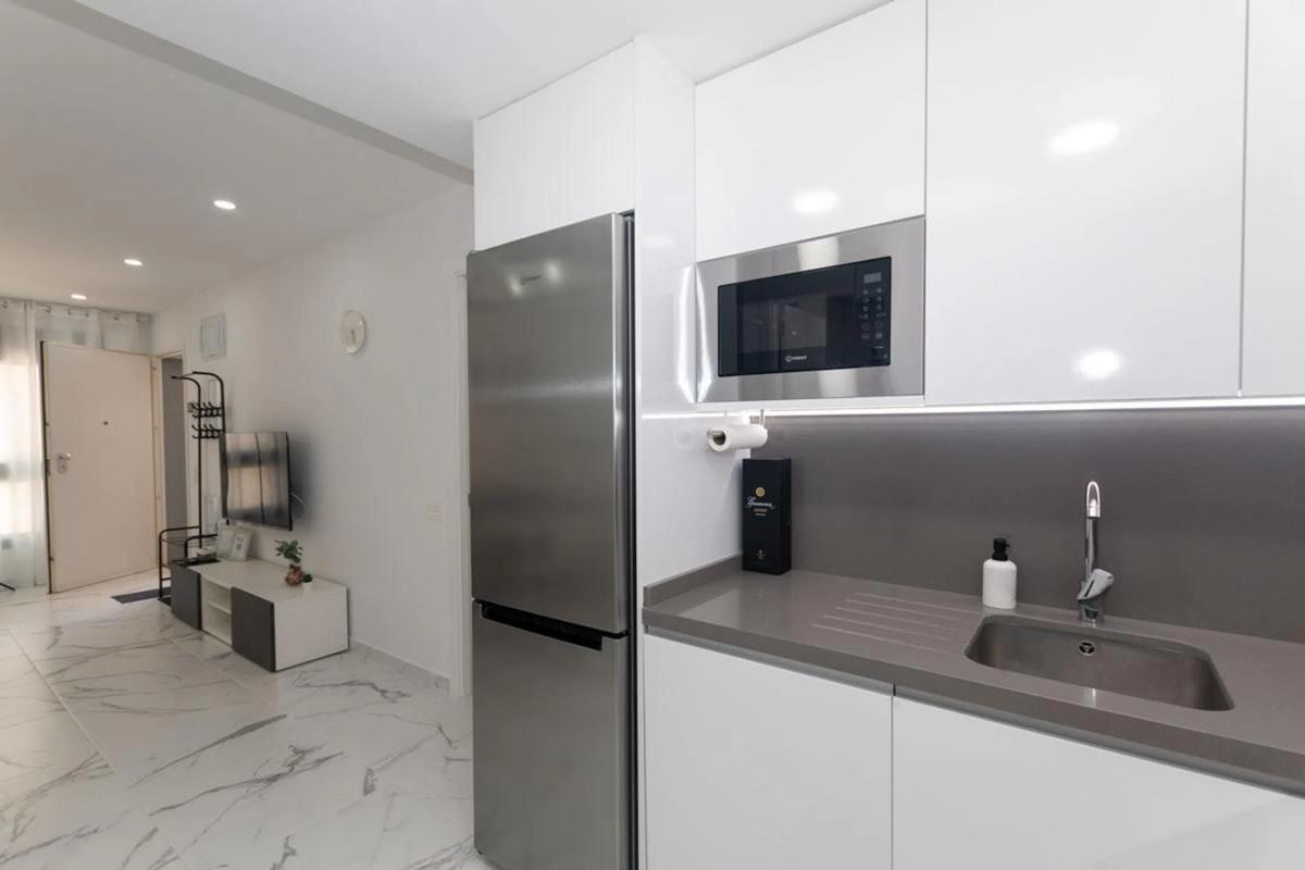 Venta de piso en Calle Ramón Gallud, 129, Torrevieja
 photo 4
