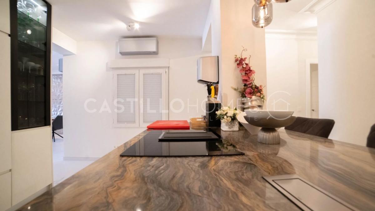Sale of apartment in Calle Maria Parodi, 1, Torrevieja
photo 4