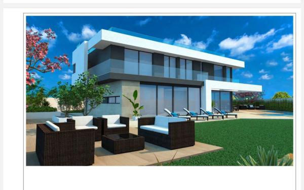 Casa independiente en calle Geraneos thumbnail 1