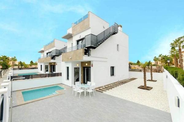 Частный шале на продаже в Barrio El Molino, Торревьеха photo 1