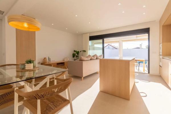 Chalet independiente en venta en Barrio El Molino, Torrevieja photo 1