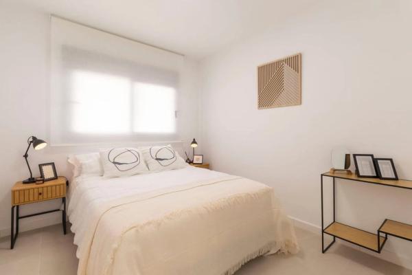 Chalet independiente en venta en Barrio El Molino, Torrevieja thumbnail 2