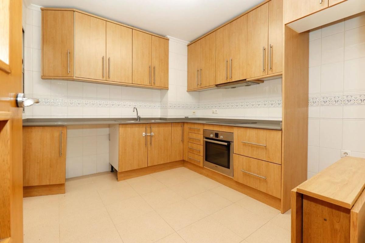 Sale of apartment in Calle Ramón Gallud, 21, Torrevieja
photo 2