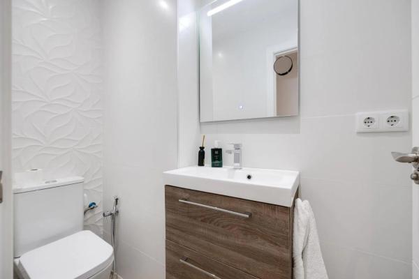 Apartment for sale in  Barrio El Acequión, Torrevieja photo 2