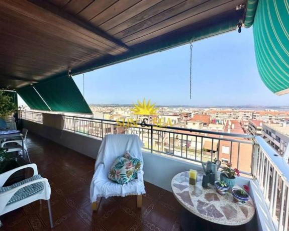 Apartment for sale in  Barrio El Acequión, Torrevieja photo 1