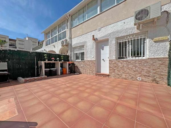 Chalet adosado en calle Segovia, 59 photo 1
