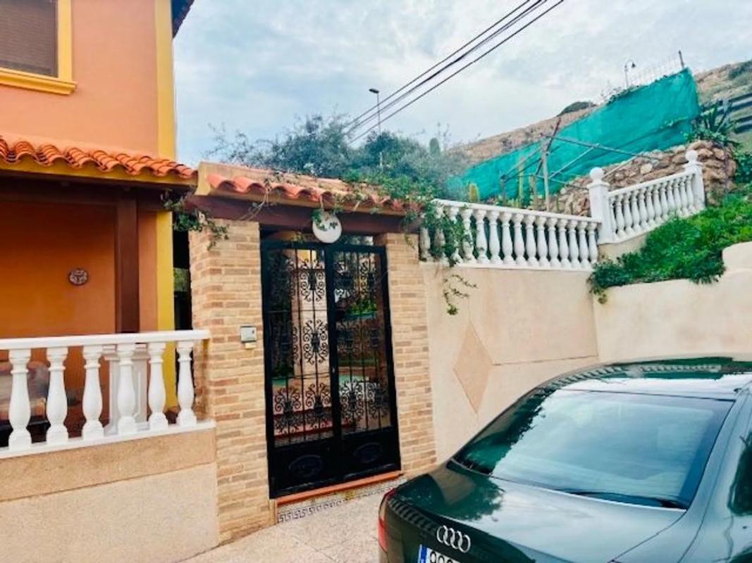 Sale of independent chalet in Barrio Cabo Cervera, Torrevieja
photo 4