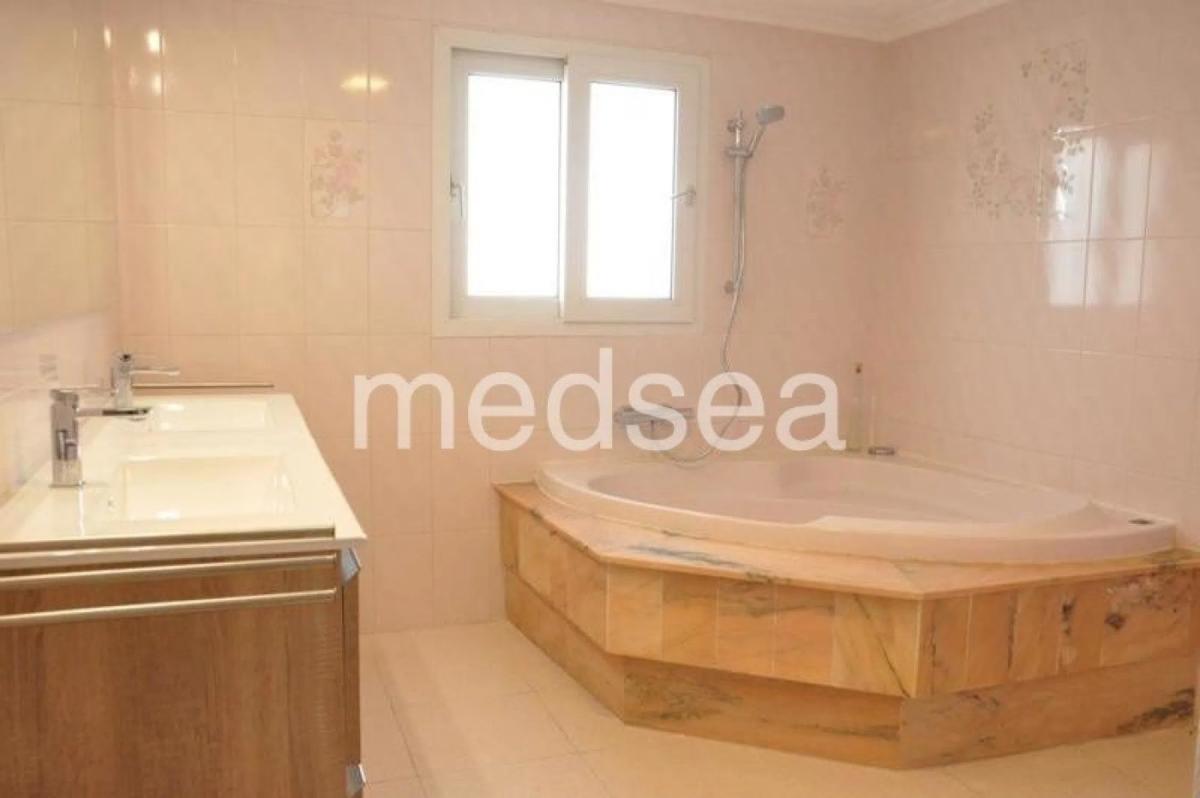 Properties for sale and rent in Spain photo 3