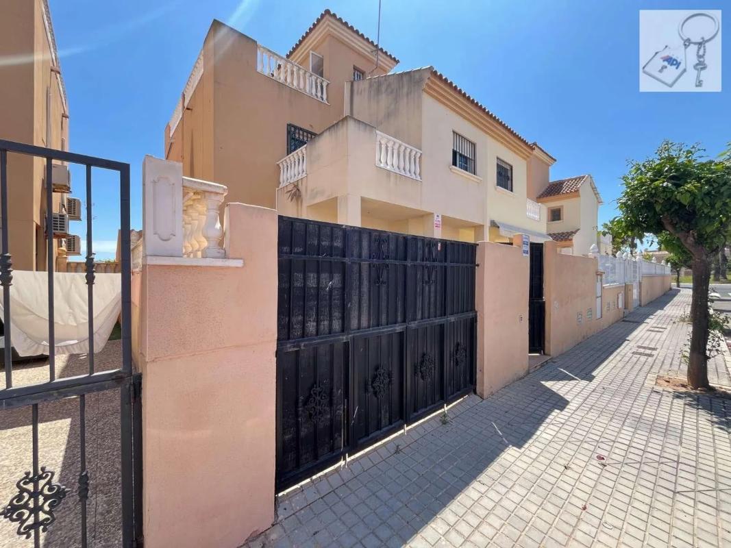 Venta de duplex en Calle las Tortolas, 27, Torrevieja photo 2