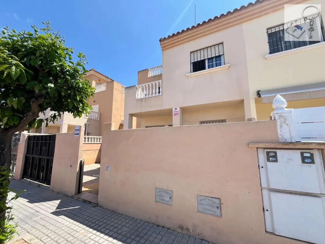 Venta de duplex en Calle las Tortolas, 27, Torrevieja photo 3