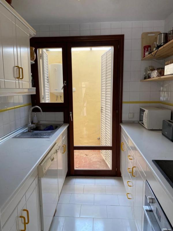Properties for sale and rent in Spain photo 5