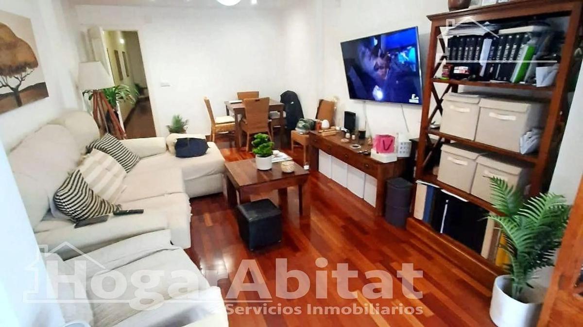 Sale of apartment in Calle Ramón Gallud, Torrevieja
photo 5