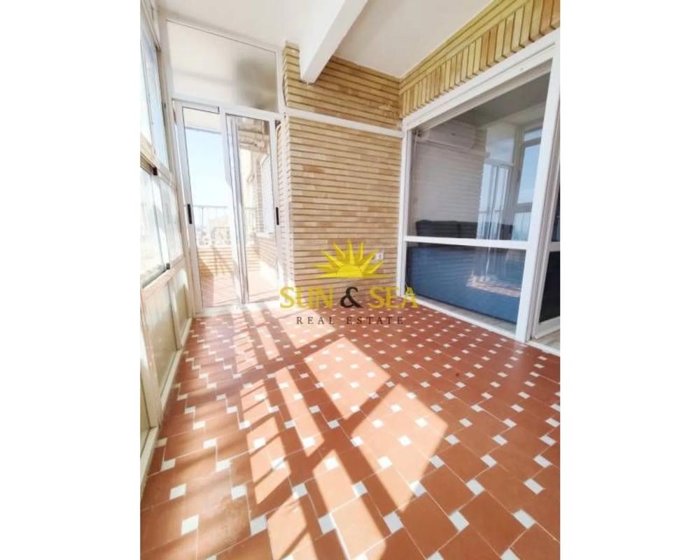 Sale of apartment in Barrio Las Piscinas Naturales, Torrevieja
 photo 4