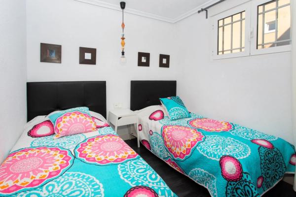 Sale of flat in Avenida de las Olas, Torrevieja
photo 1