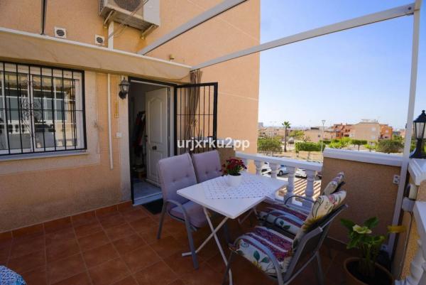 Chalet independiente en venta en  Barrio El Molino, Torrevieja photo 4
