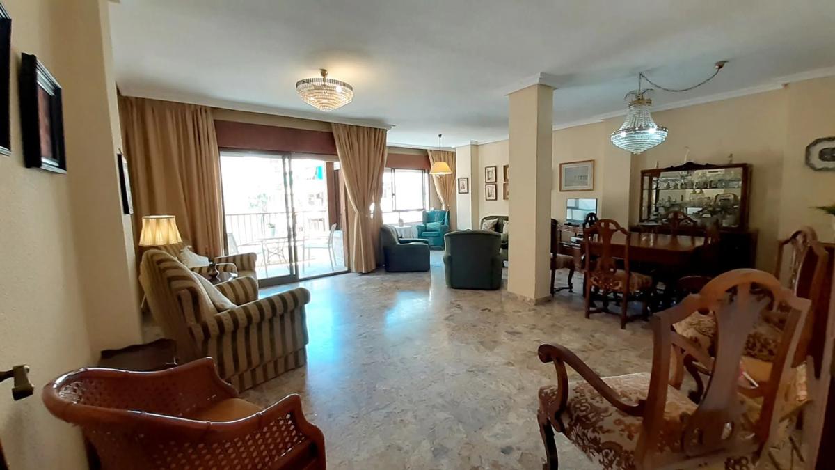 Sale of apartment in 4 Dormitorios, 2  Baños, Torrevieja
 photo 3