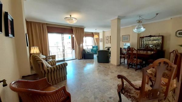 Apartment for sale in  4 Dormitorios, 2  Baños, Torrevieja photo 3