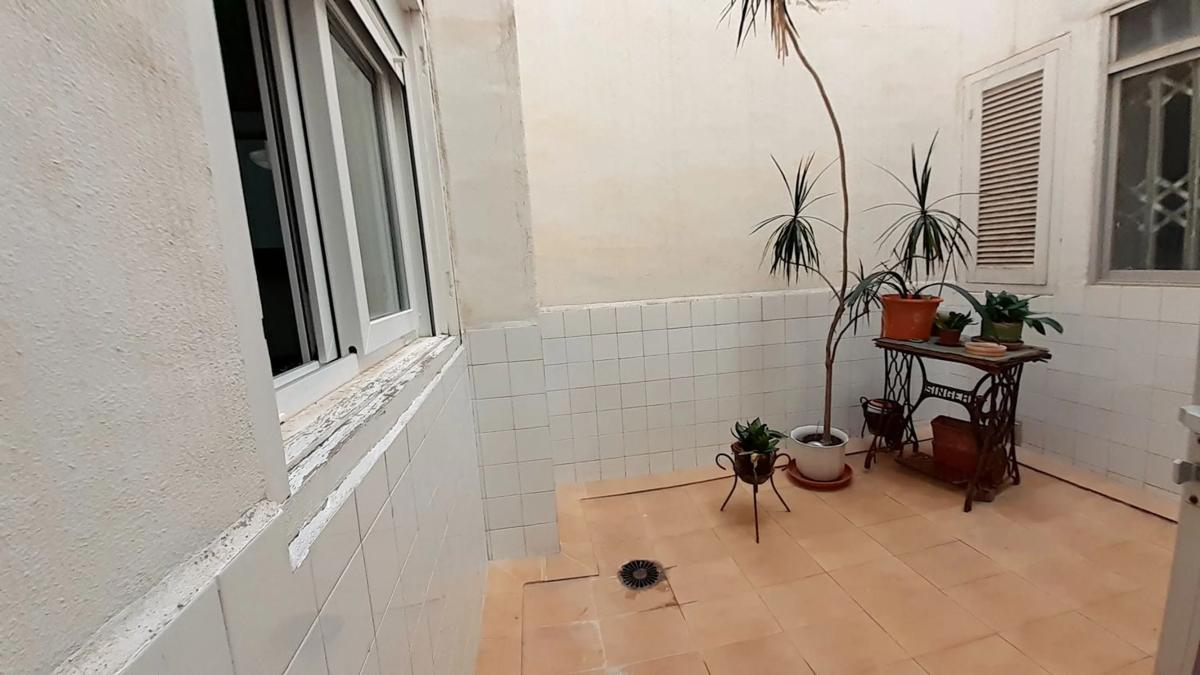 Sale of apartment in 4 Dormitorios, 2  Baños, Torrevieja
 photo 4