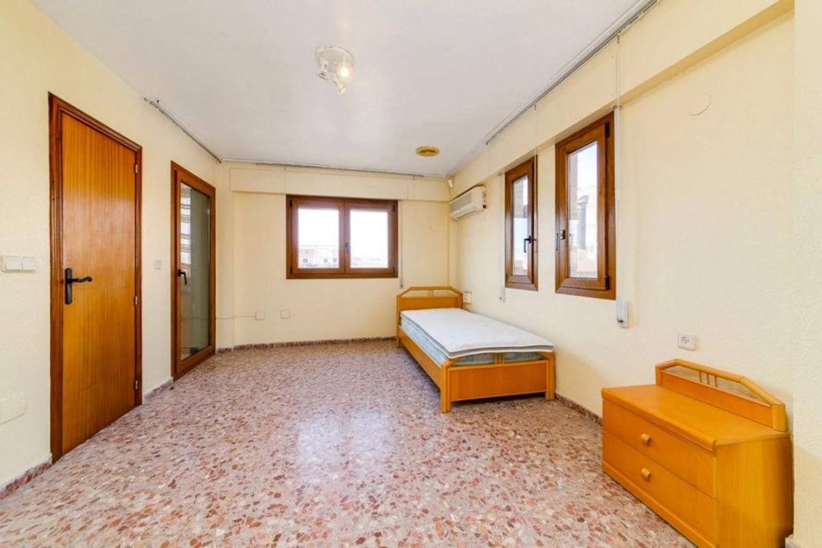 Properties for sale and rent in Spain photo 4