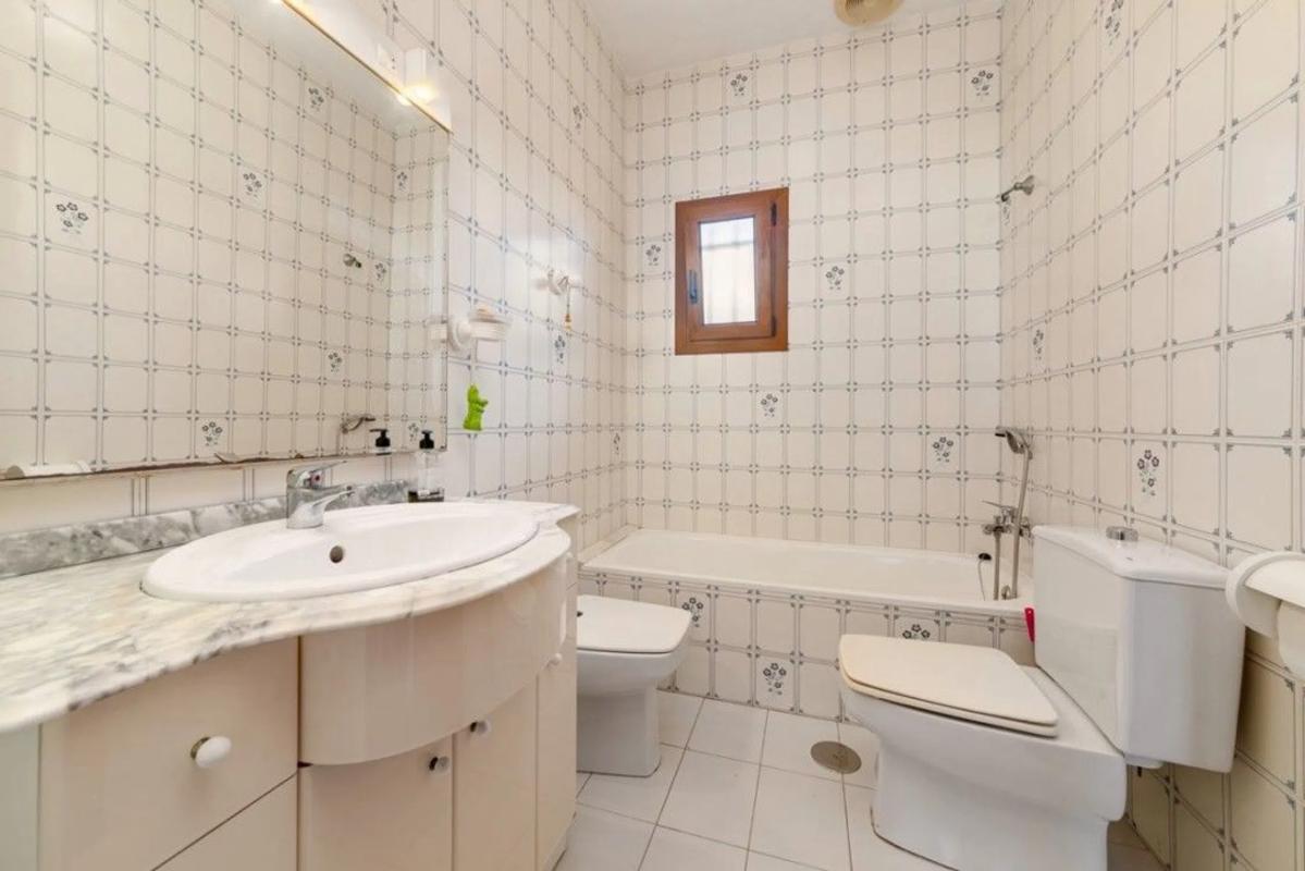 Properties for sale and rent in Spain photo 5
