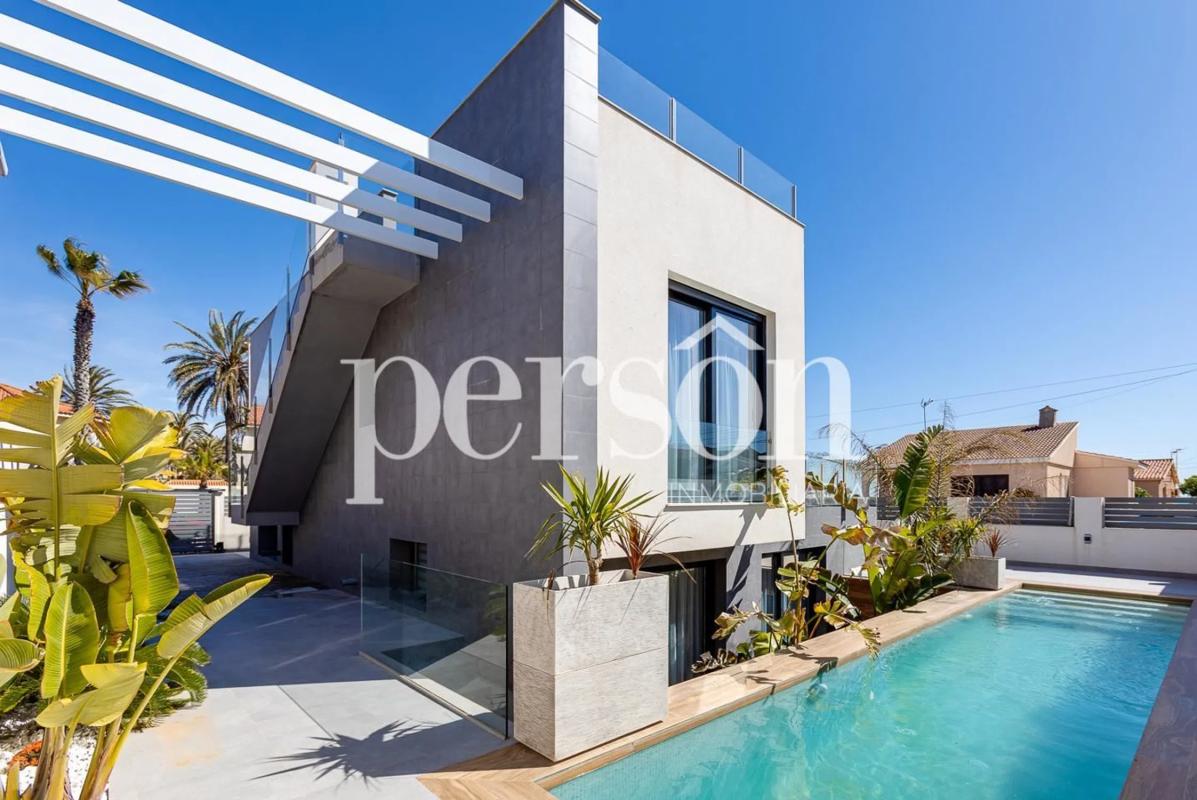 Properties for sale and rent in Spain photo 2