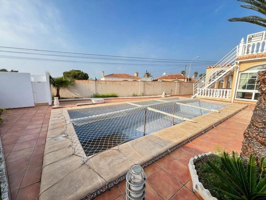 Venta de chalet independiente en Barrio La Siesta - El Salado - Torreta, Torrevieja
 photo 5