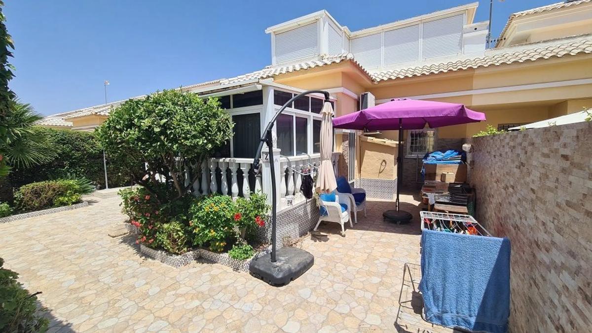 Продажа отдельного шале в Barrio La Siesta - El Salado - Torreta, Торревьеха photo 2