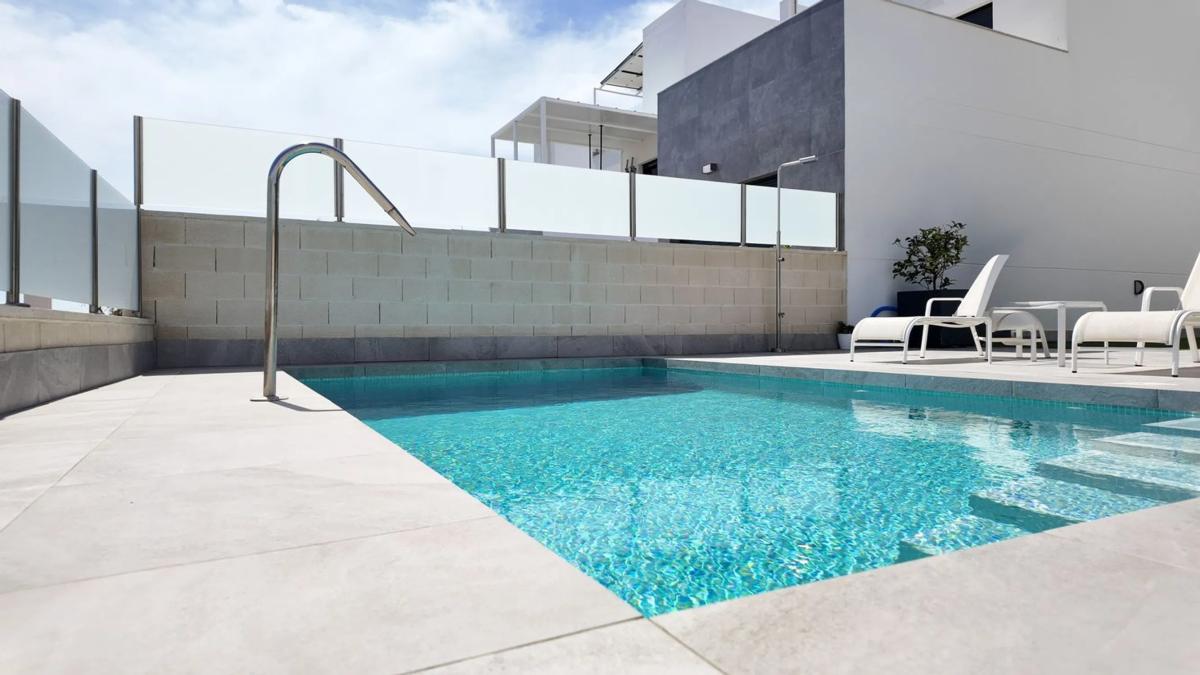 Properties for sale and rent in Spain photo 3