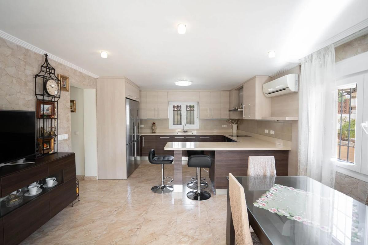 Properties for sale and rent in Spain photo 5