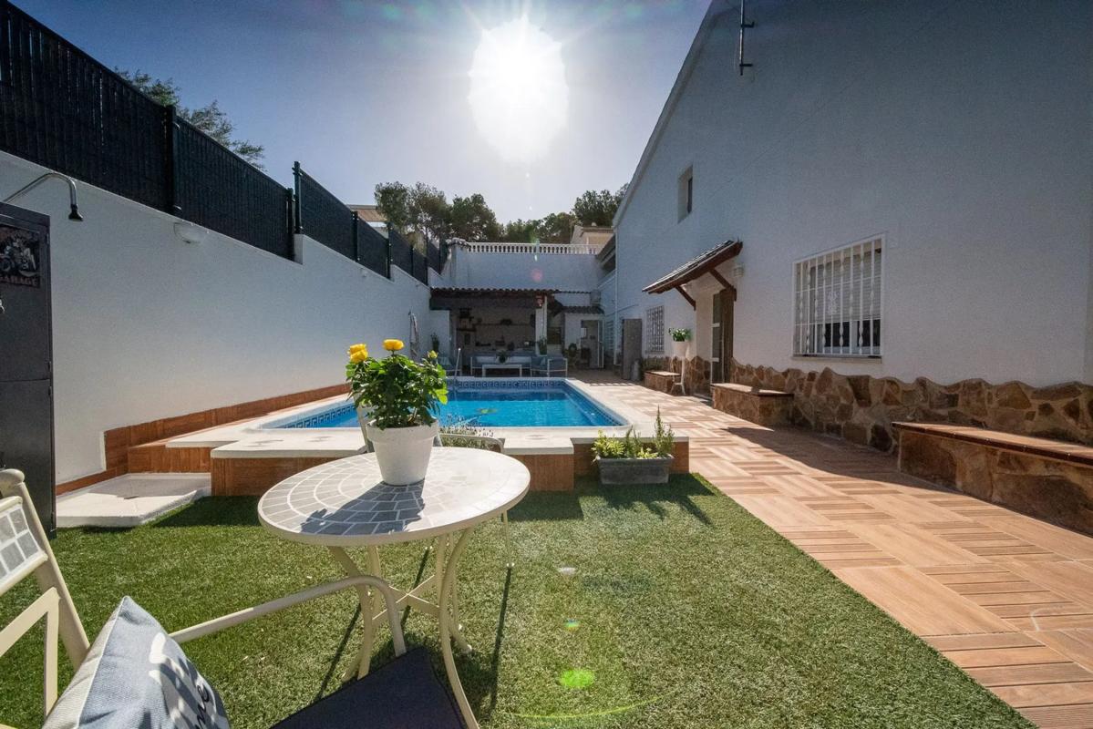 Properties for sale and rent in Spain photo 1